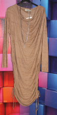 Kleid Langarm camel mit Kettengrtel
