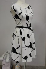 Kleid Gotta wei/schwarz