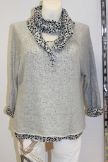 Langarmpullover 2lagig mit Tuch hellgrau