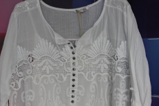 leichte Bluse mit Muster wei