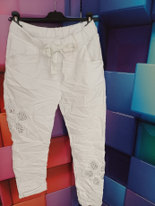 Jogpants Doaba wei� mit H�kelblume