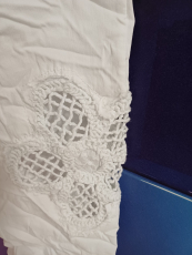Jogpants Doaba wei� mit H�kelblume