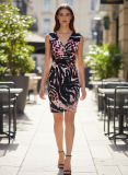 Kleid ohne Arm wei�/rot/schwarz