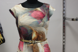 Kleid Gotta beige/weinrot/gold