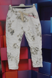 Jogpants wei mit Druck Rose