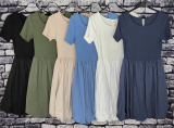 T-Shirt-Kleid mit Ballonrock beige